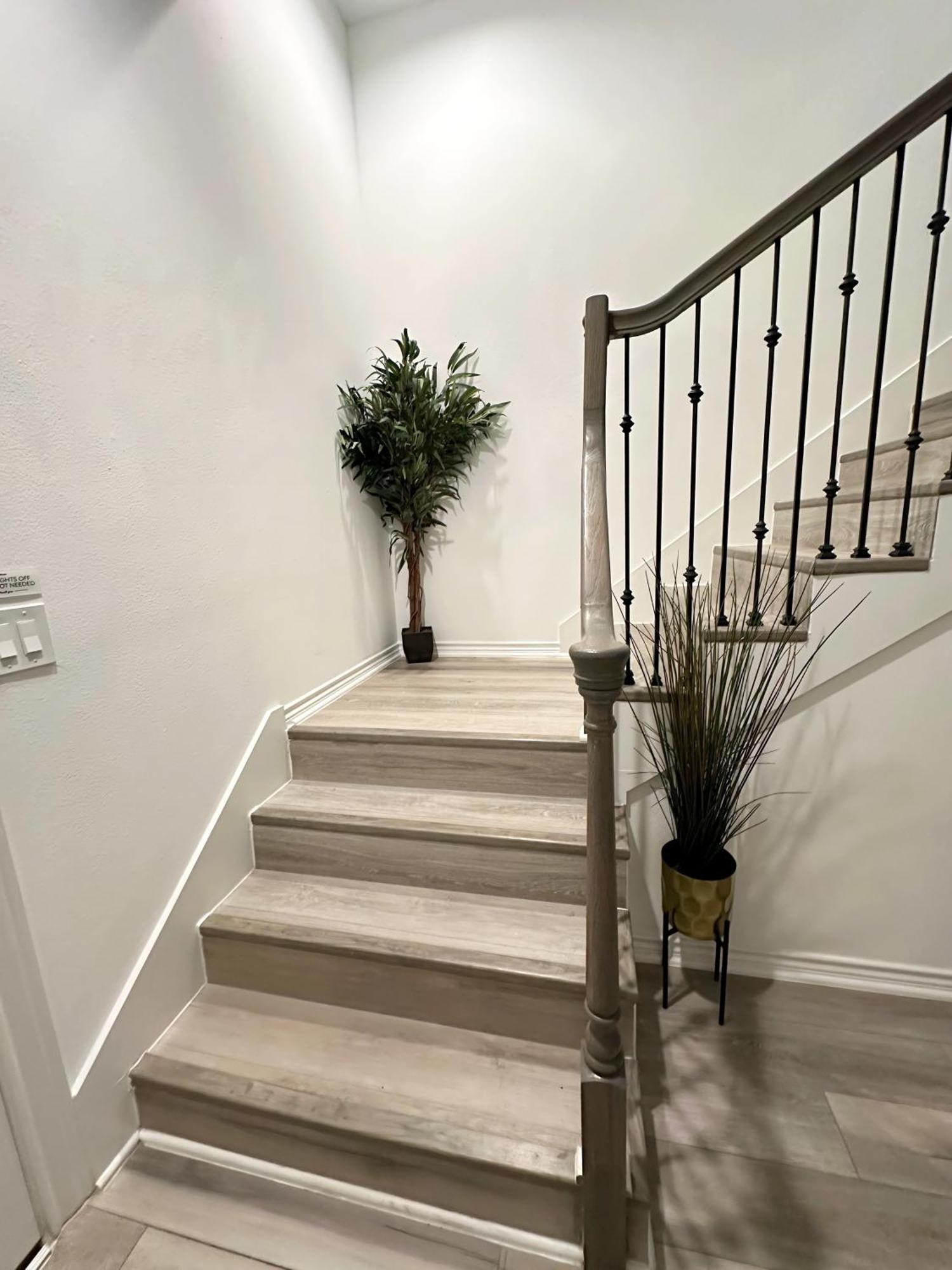 Luxe Three Story Duplex Near Downtown & Med Center Villa Houston Exterior photo